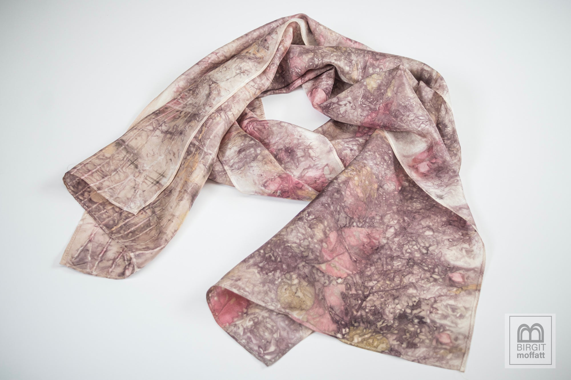 Eco-Dyeing Silk